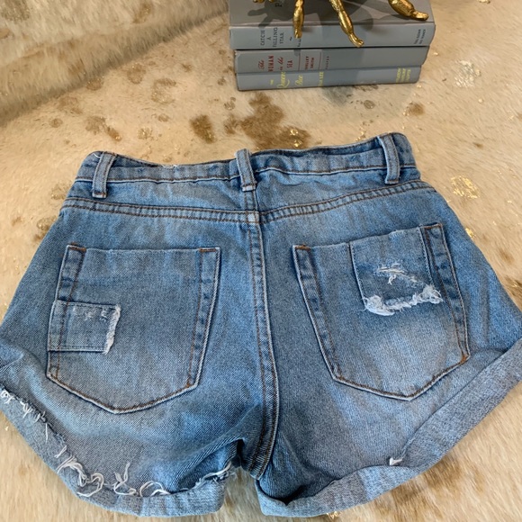 Billabong denim short shorts size 25 ♥️ - Picture 2 of 5